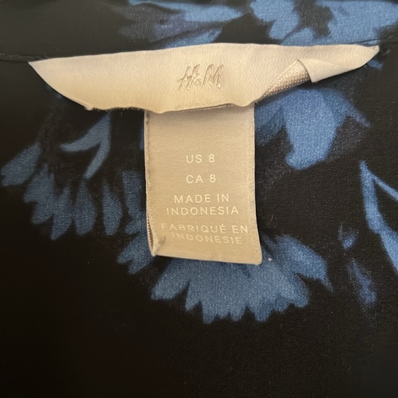 Black and blue shirt - Picture 3 of 3